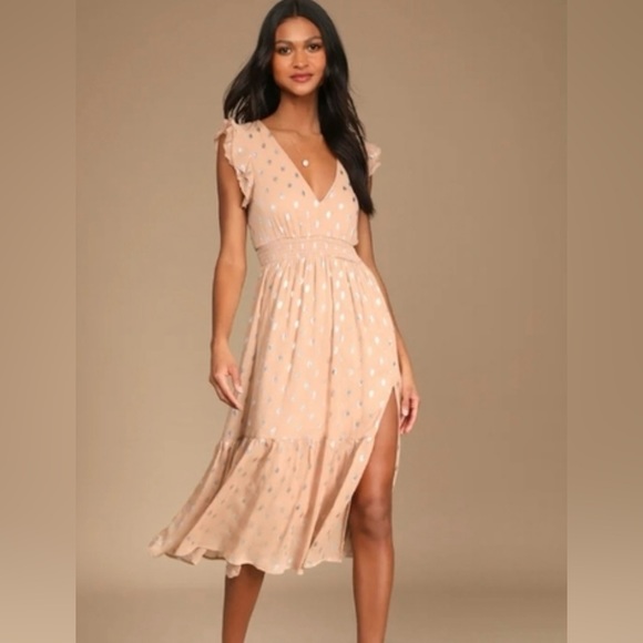 Lulus Dresses & Skirts - Lulu’s Cause to Celebrate dress NWT Mauve/Tan with silver